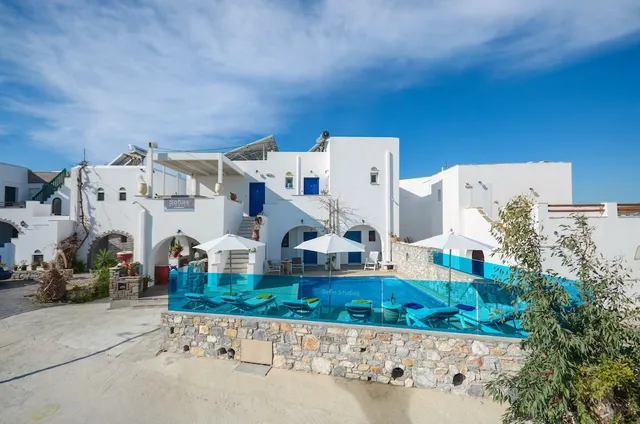 Sophi's Studios & Apartments