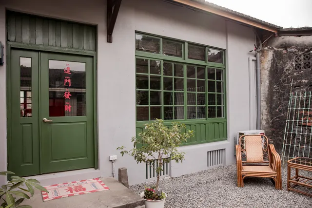 興華居室｜港風民宿.高雄/加line訂房@720syusb/鳳山黃埔新村民宿/鳳山民宿/嫁娶民宿/結婚包棟/黃埔新村/老屋民宿