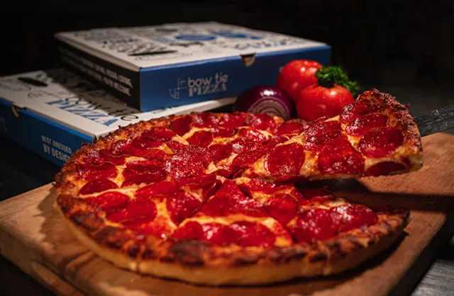 Bow Tie Pizza (Canyon Meadows)