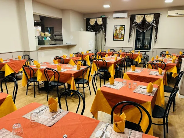 Ristorante Pizzeria Namaste India Cucina Indiana, Italiana e Pizza