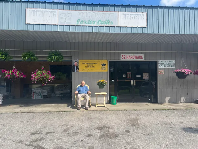 52 HARDWARE AND GARDEN CENTER