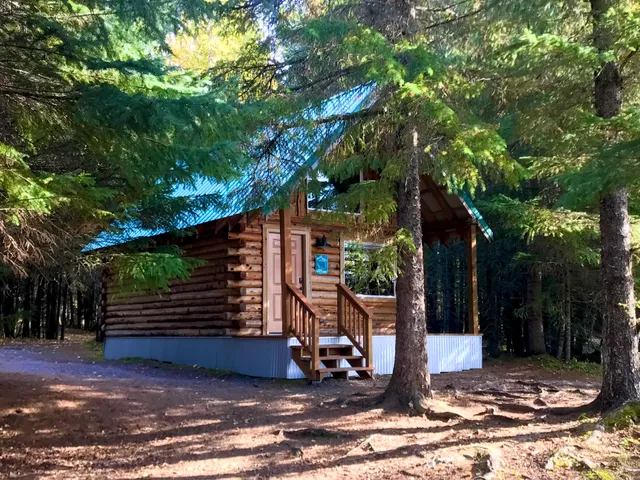 Renfro's Lakeside Retreat - Cabin's and R.V. Park