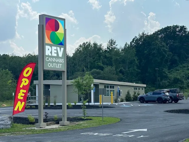 Rev Cannabis Outlet