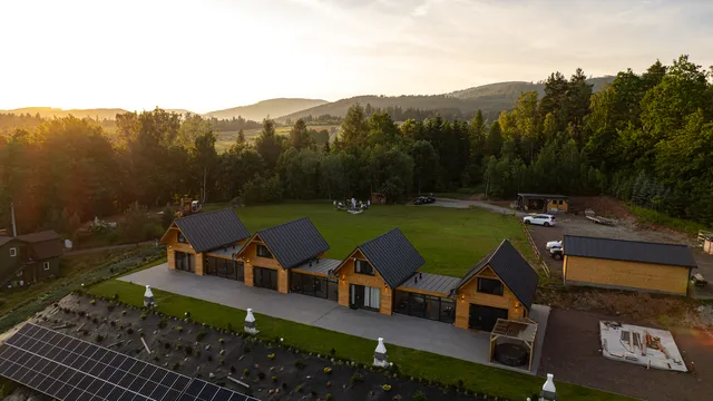 Domki Nad Stawami - domki z prywatnym jacuzzi