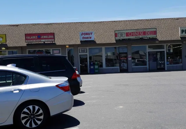 Donut Shack & Mini Bakery