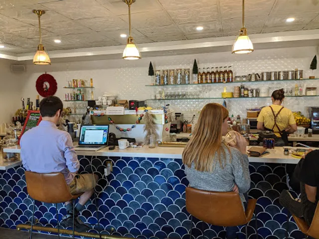 Gilbert's Coffee Bar - Sunset Bay