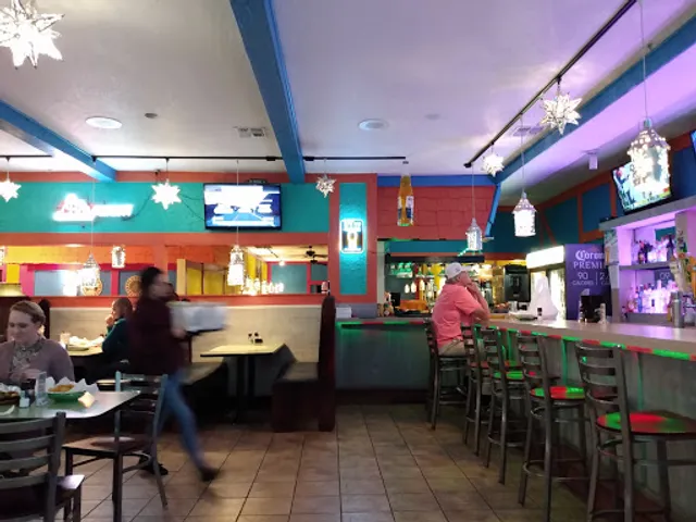 Los Compadres Mexican Grill