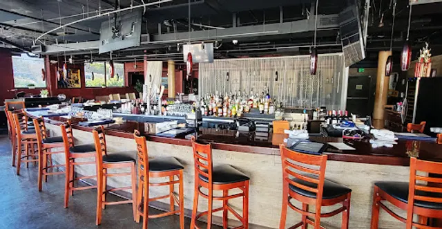 Luxe Restaurant & Martini Bar