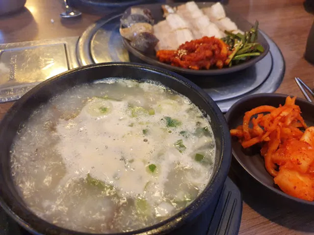 담소사골순대 신논현역점