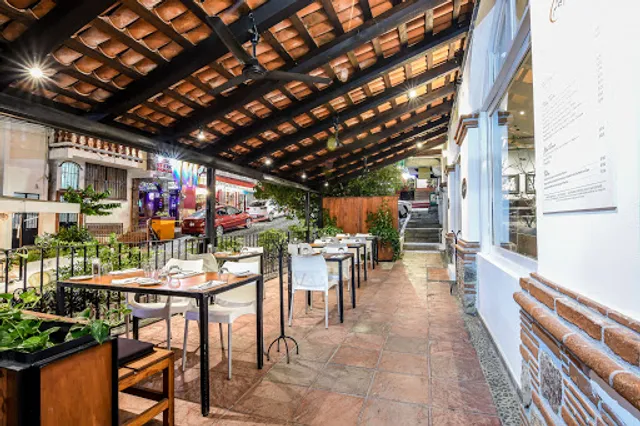 Azafrán Restaurante - Romantic Zone