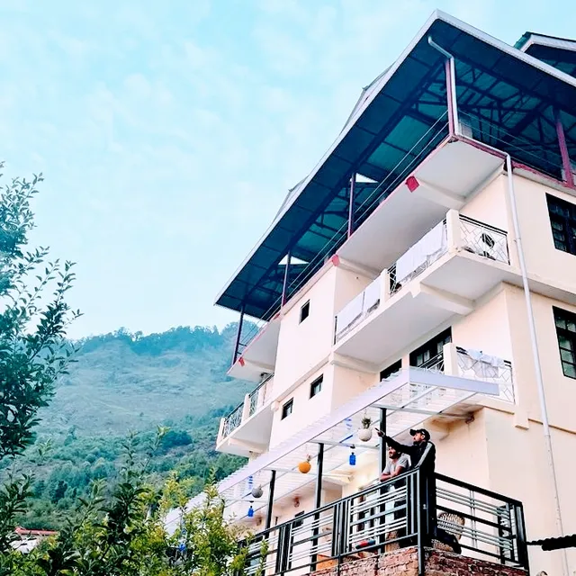 Kailash View Sarahan