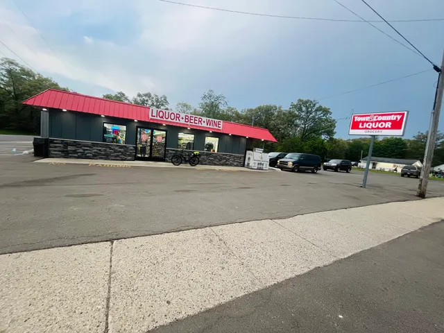 Town & Country Liquor