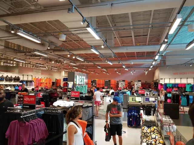 Nike Factory Store - Miami