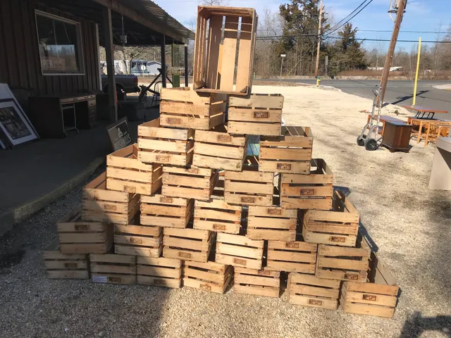 Rodia's Used Furniture