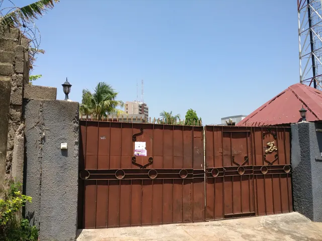 Tropical Breeze Guest House