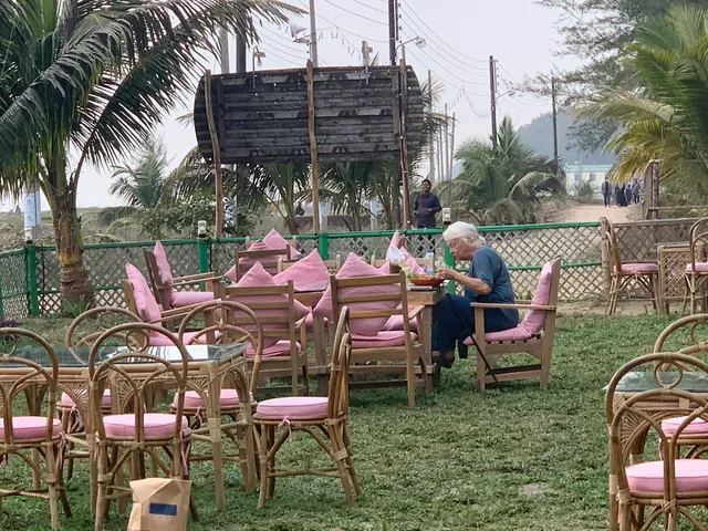 Pacific Beach Lounge Café