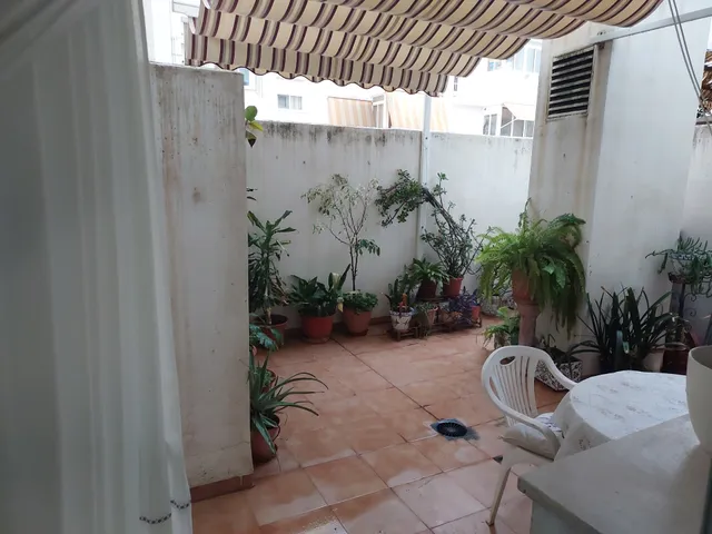 2 Bed/ 1 Bath efficiency Apartment- Close to Downtown!