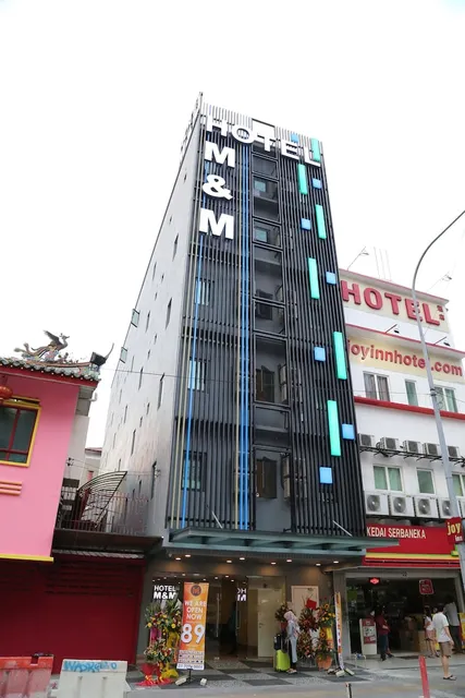 M&M Hotel