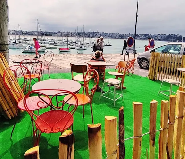 Karma Kafé X Gualala