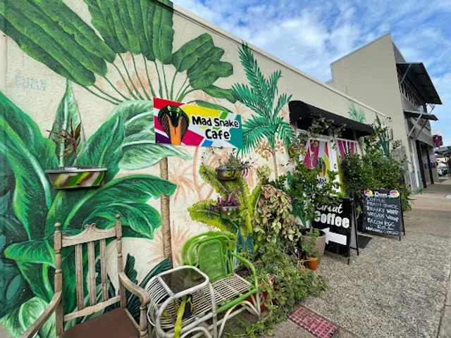 Mad Snake Cafe