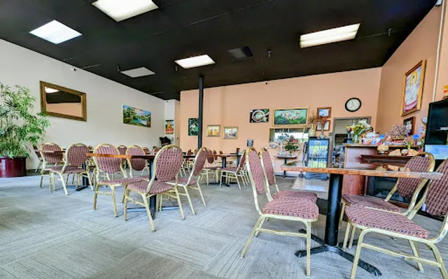 Pho Gia Đình Vietnamese Restaurant