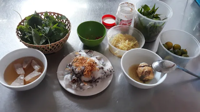 Gà tần - Bánh Cuốn Nóng