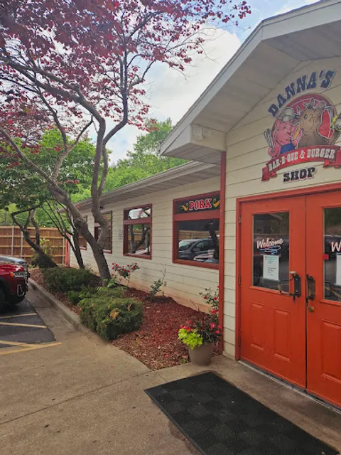 Danna's BBQ and Burger Shop