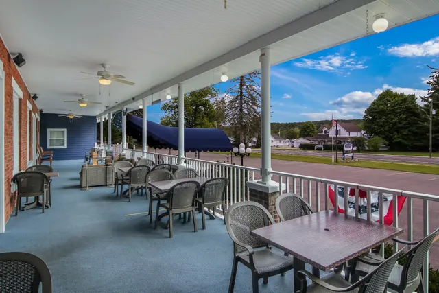 The Blue Pelican Inn & Restaurant & Side Door