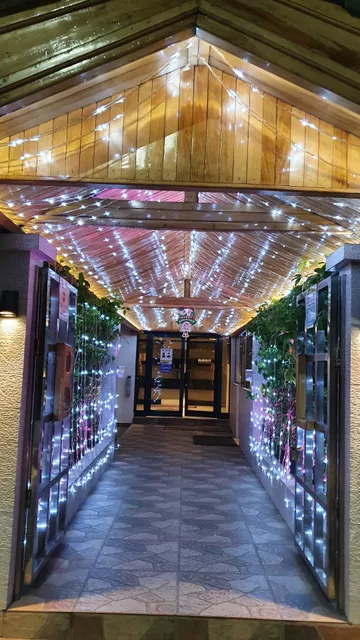 B.L. Restaurant, Bar and Cafe