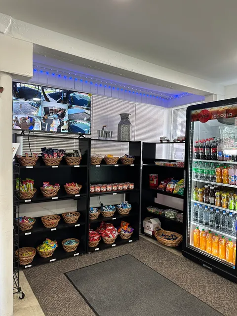 May's Bakery & Country Store