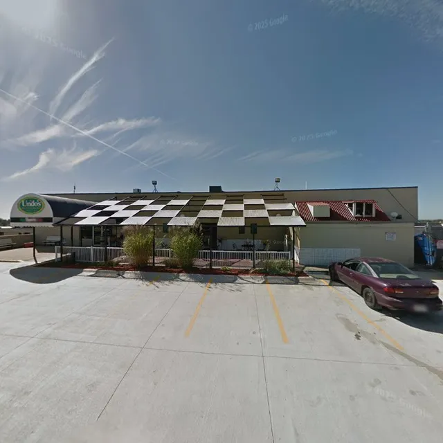 Hills Plaza Shopping Center