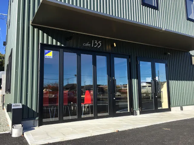 Cafe135