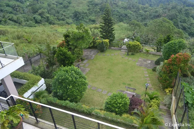 8 Suites by Fat Jimmy's Tagaytay