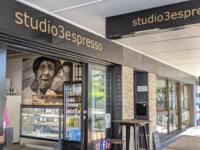 Studio 3 Espresso