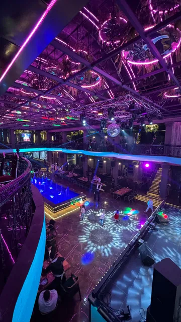 Yakkachinar Restaurant