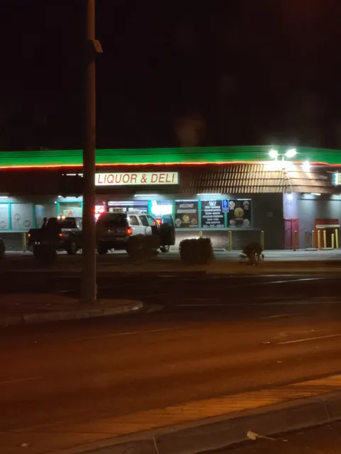 Larry's Market and Gourmet Deli