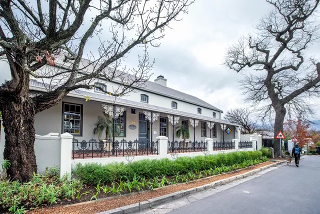 Avondrood Guest House by The Oyster Collection