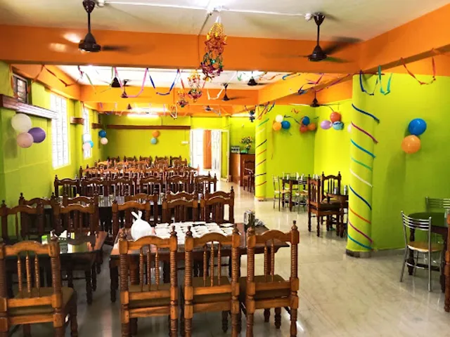 APNA PUNJABI DHABA 100% PURE VEGETARIAN JAIN FOOD FAMILY RESTAURANT KOVALAM