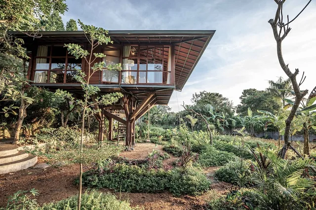 Grün Ubud - Treehouse Studio