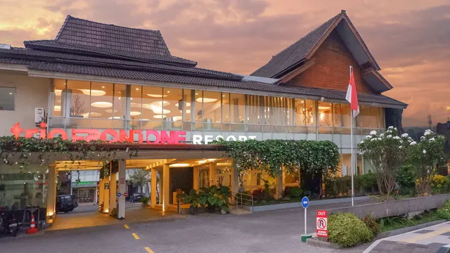 Trio Front One Resort Magelang