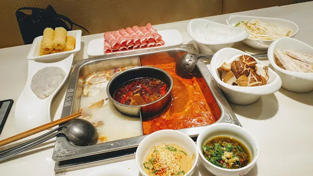 XiaoYanZi Tomato Hot Pot