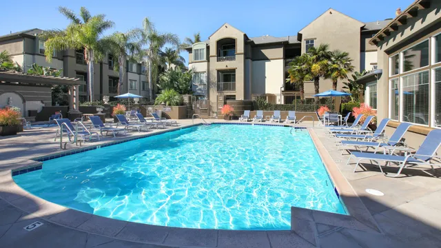 Kelvin Court Apartments