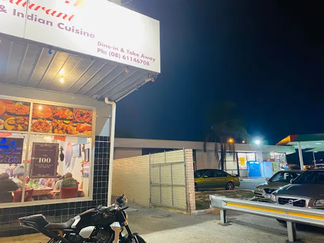 Tasty Momo Restaurant Nepalese & Indian Cuisine