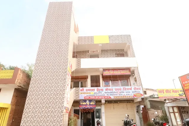 SPOT ON Hotel Om Kanha