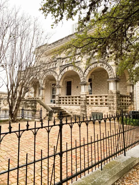 Chateau Bellevue | ATX