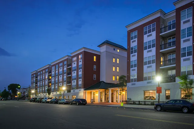 Bridgepoint at Bayonne Apartments