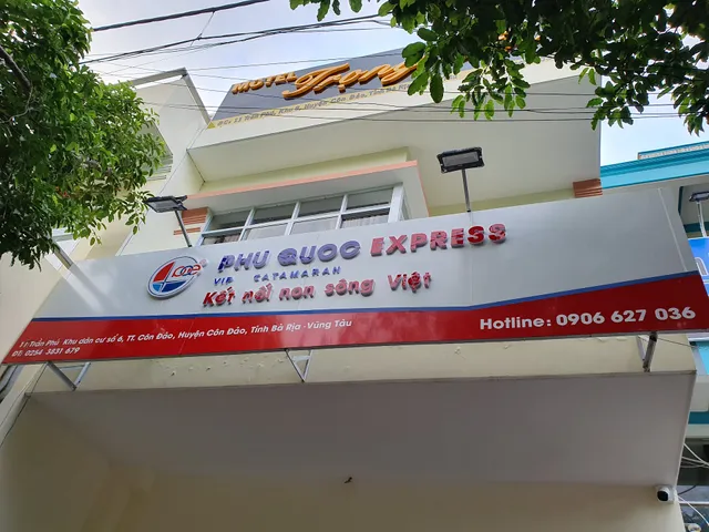 Khách sạn Trọng Tín