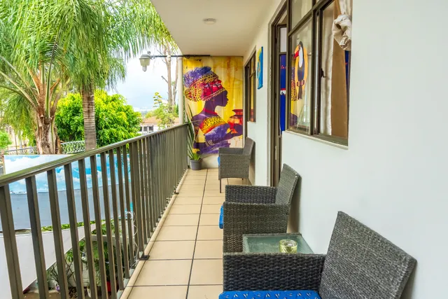 La Crème de la Crème Hostel