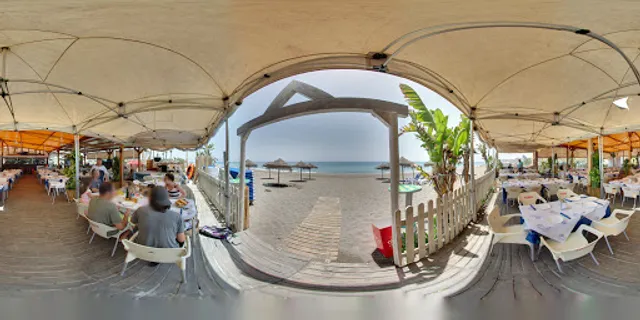 Chringuito La Isla "Bar...Tolo"