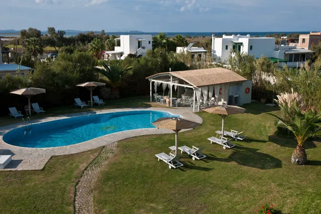 Ammos Naxos Exclusive Apartments & Studios